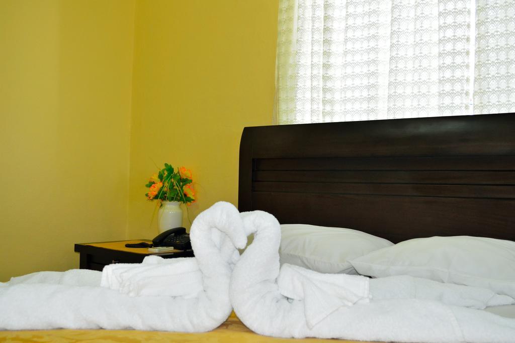 Hostal Cormorant Flightless פורטו איורה מראה חיצוני תמונה