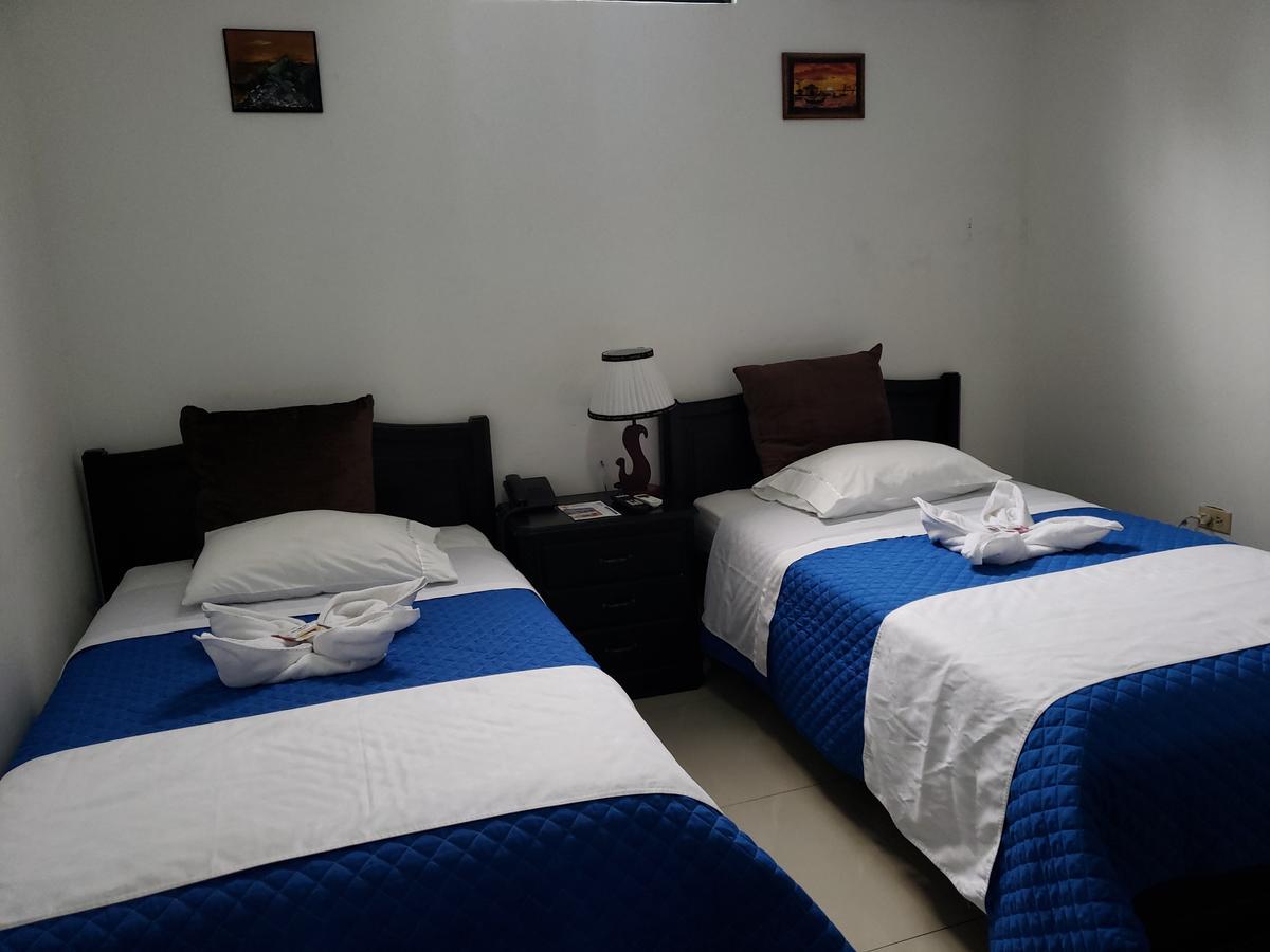 Hostal Cormorant Flightless פורטו איורה מראה חיצוני תמונה