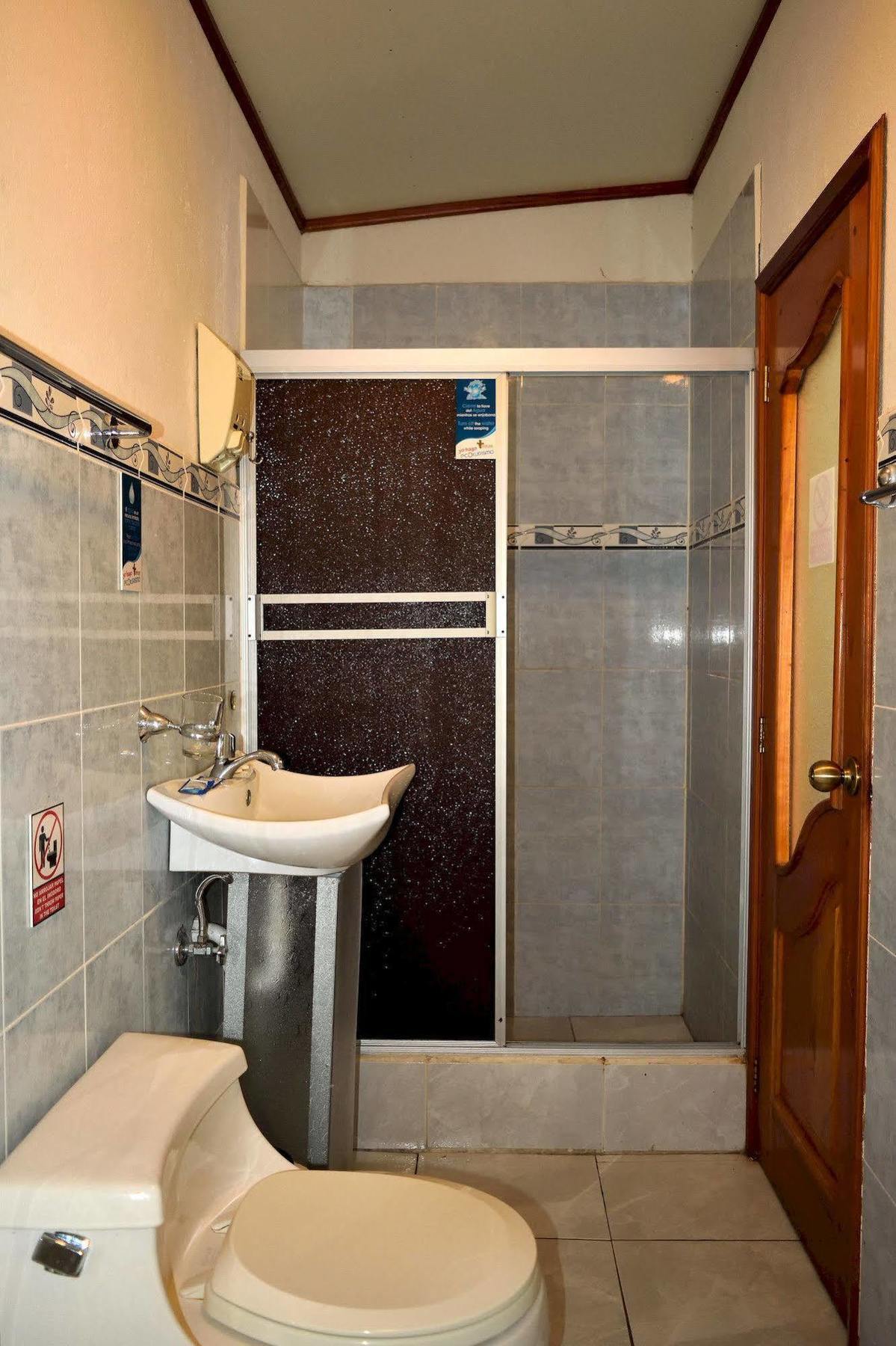 Hostal Cormorant Flightless פורטו איורה מראה חיצוני תמונה