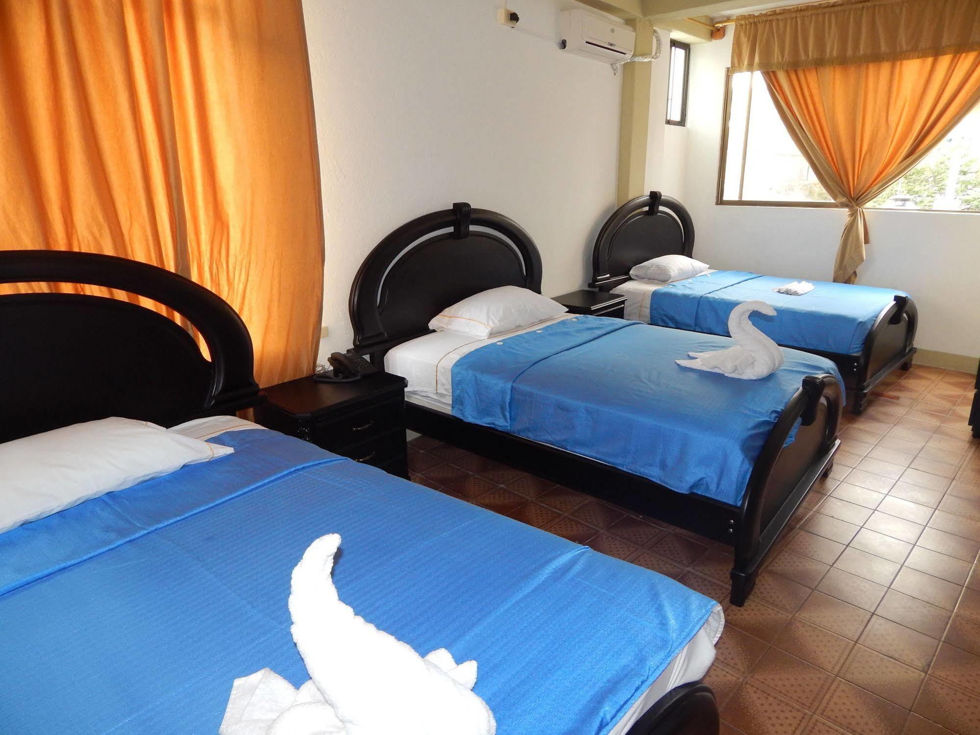 Hostal Cormorant Flightless פורטו איורה מראה חיצוני תמונה