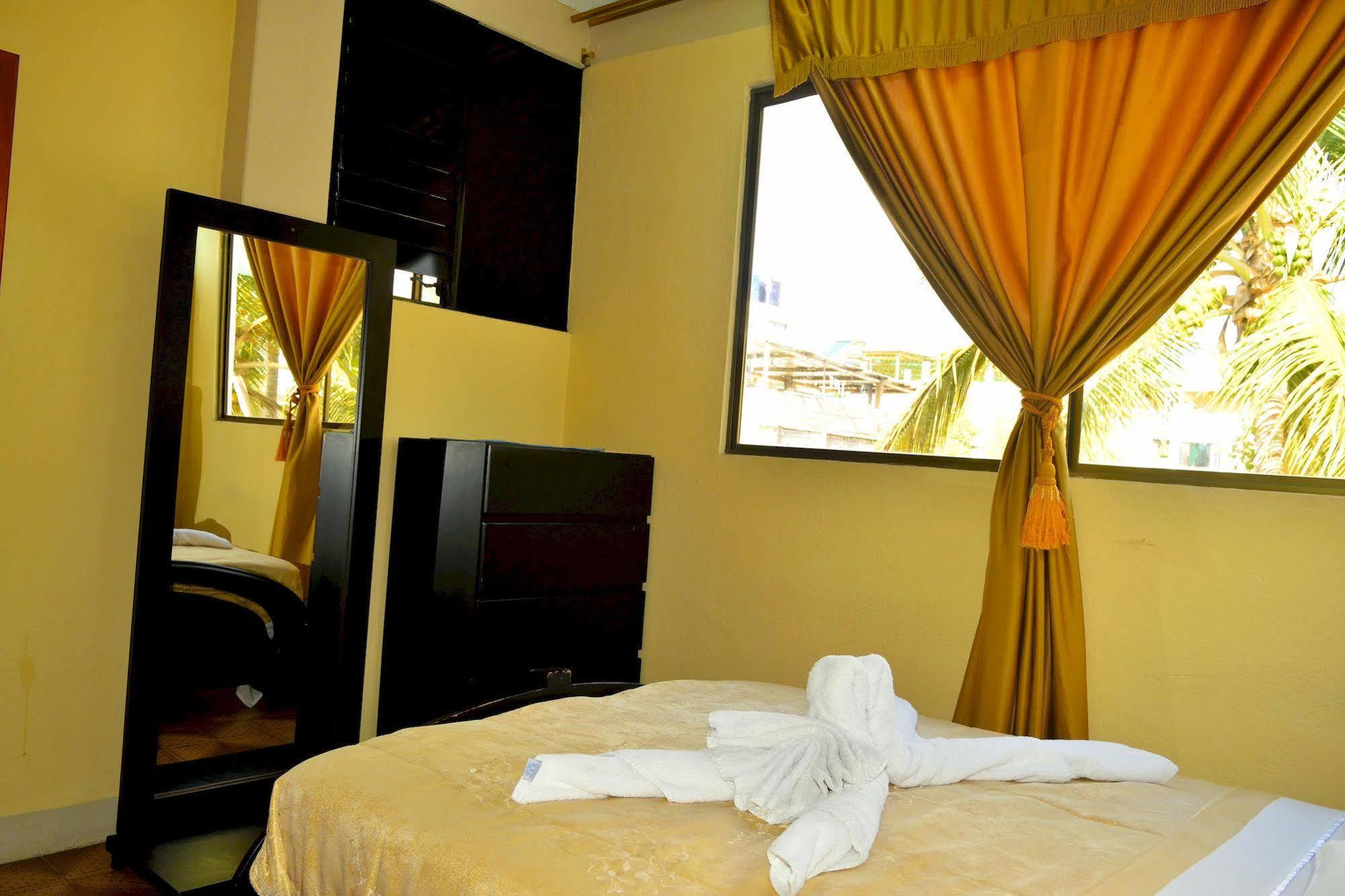 Hostal Cormorant Flightless פורטו איורה מראה חיצוני תמונה