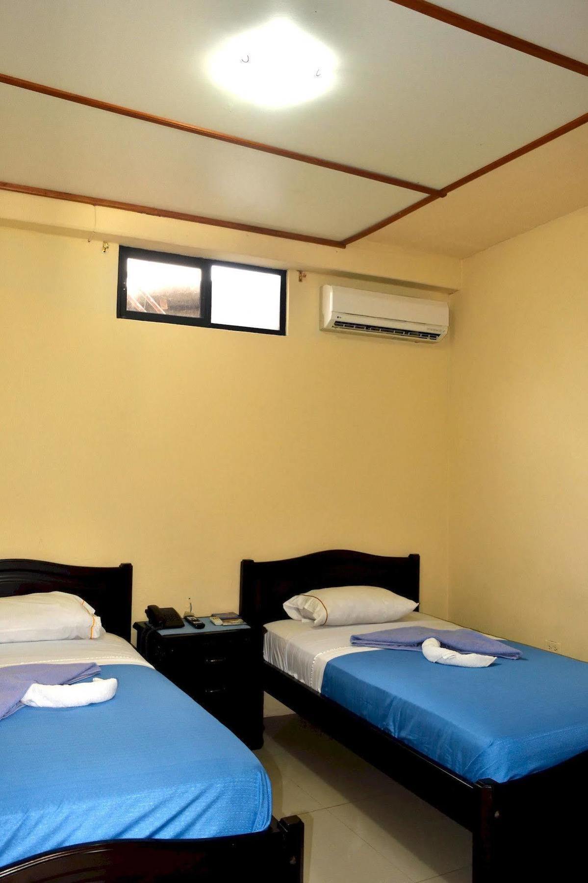 Hostal Cormorant Flightless פורטו איורה מראה חיצוני תמונה